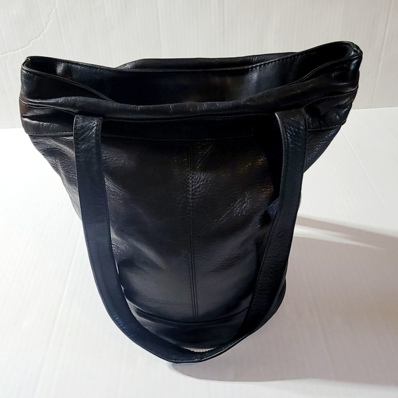 Wilsons Leather Handbags - Vintage Black Leather Bucket Shoulder Bag-Wilson's Leather